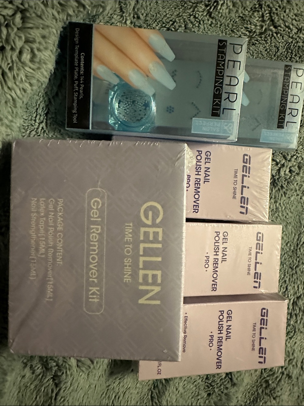 Elle Press-On Nail Set in Light Pink and Light Blue